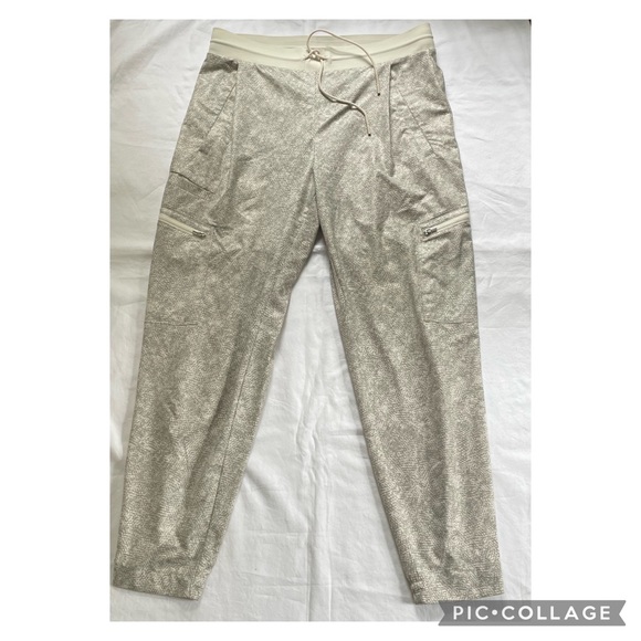 Athleta Venture Printed Pants - Picture 5 of 9